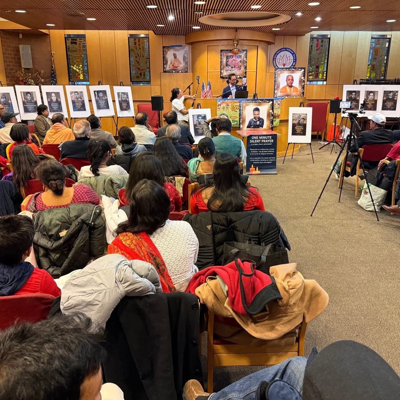 সংখ্যালঘু হিন্দু নির্যাতন বন্ধ ও চিন্ময় কৃষ্ণ দাস প্রভুর মুক্তির দাবিতে নিউইয়র্কে প্রবাসী হিন্দুদের ঐতিহাসিক সমাবেশ